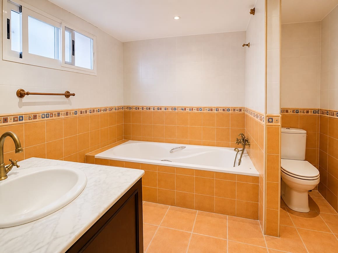 7 quarto Moradia para arrendar em La Nucia com piscina garagem - 3 800 € (Ref: 10005032)