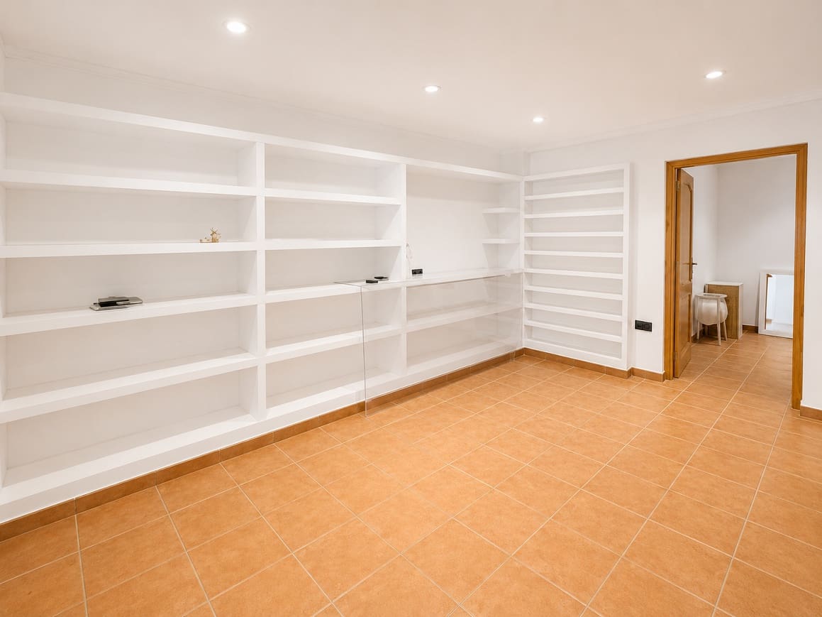 7 quarto Moradia para arrendar em La Nucia com piscina garagem - 3 800 € (Ref: 10005032)