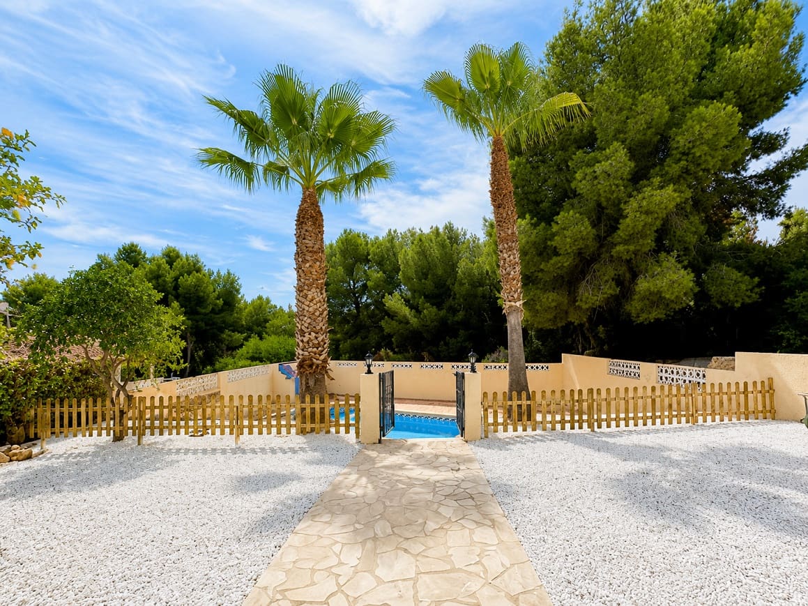 7 quarto Moradia para arrendar em La Nucia com piscina garagem - 3 800 € (Ref: 10005032)