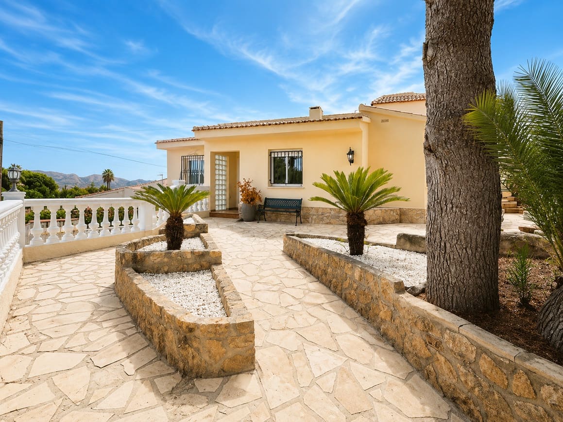7 quarto Moradia para arrendar em La Nucia com piscina garagem - 3 800 € (Ref: 10005032)