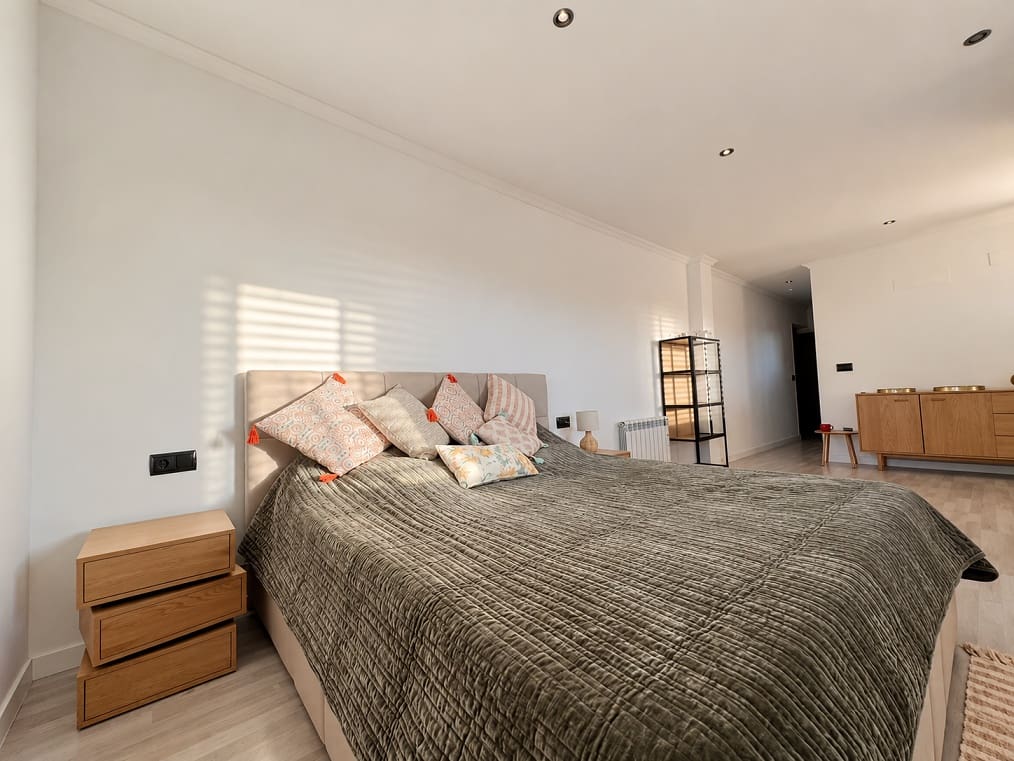7 slaapkamer Villa te huur in La Nucia met zwembad garage - € 3.800 (Ref: 10005032)
