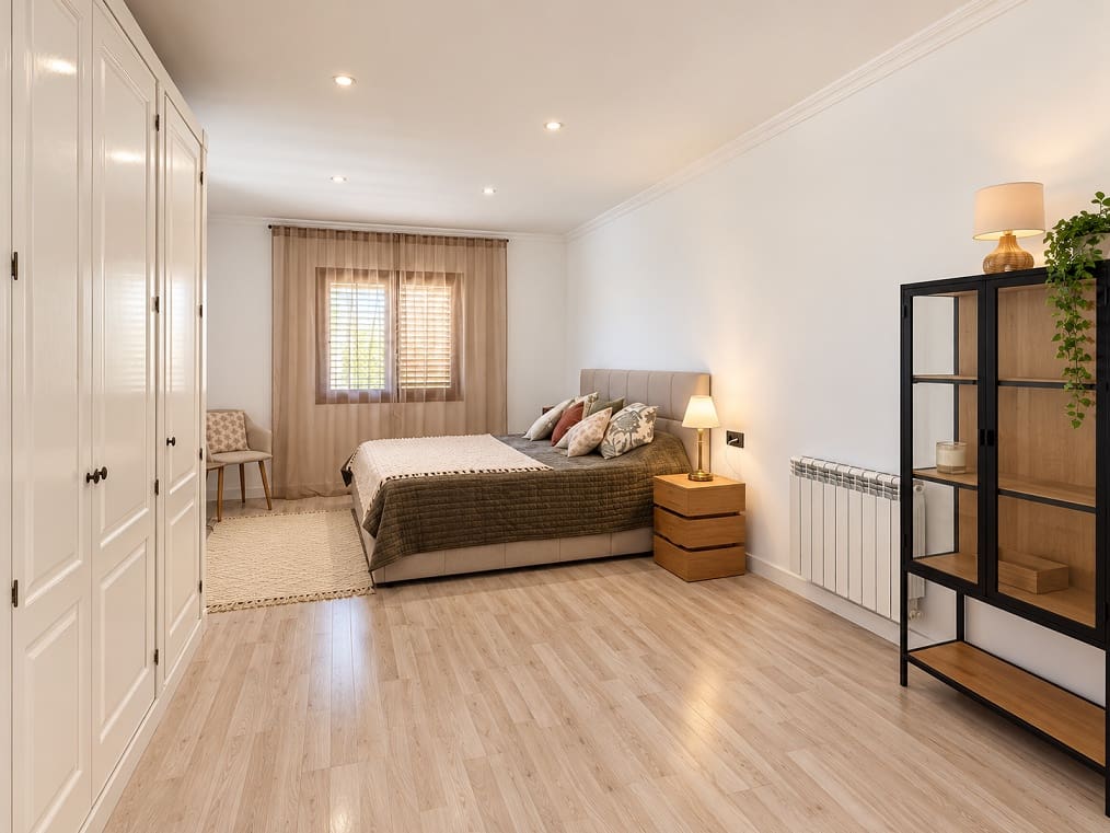 7 slaapkamer Villa te huur in La Nucia met zwembad garage - € 3.800 (Ref: 10005032)