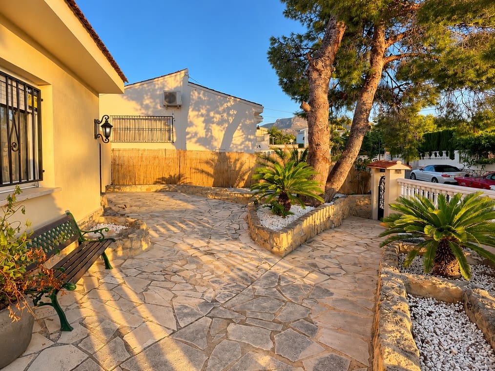 7 slaapkamer Villa te huur in La Nucia met zwembad garage - € 3.800 (Ref: 10005032)