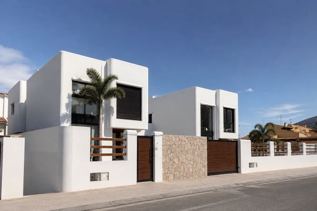 Chalet de 4 habitaciones en Albir, Alfaz del Pi / L'Alfàs del Pi en venta con piscina garaje - 895.000 € (Ref: 10021992)