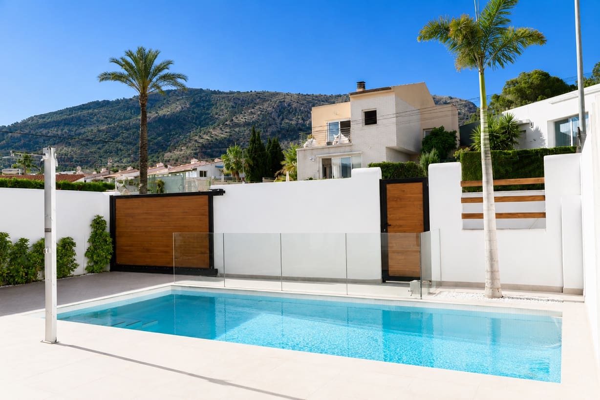 4 sypialnia Willa na sprzedaż w Albir z basenem garażem - 875 000 € (Ref: 10021993)