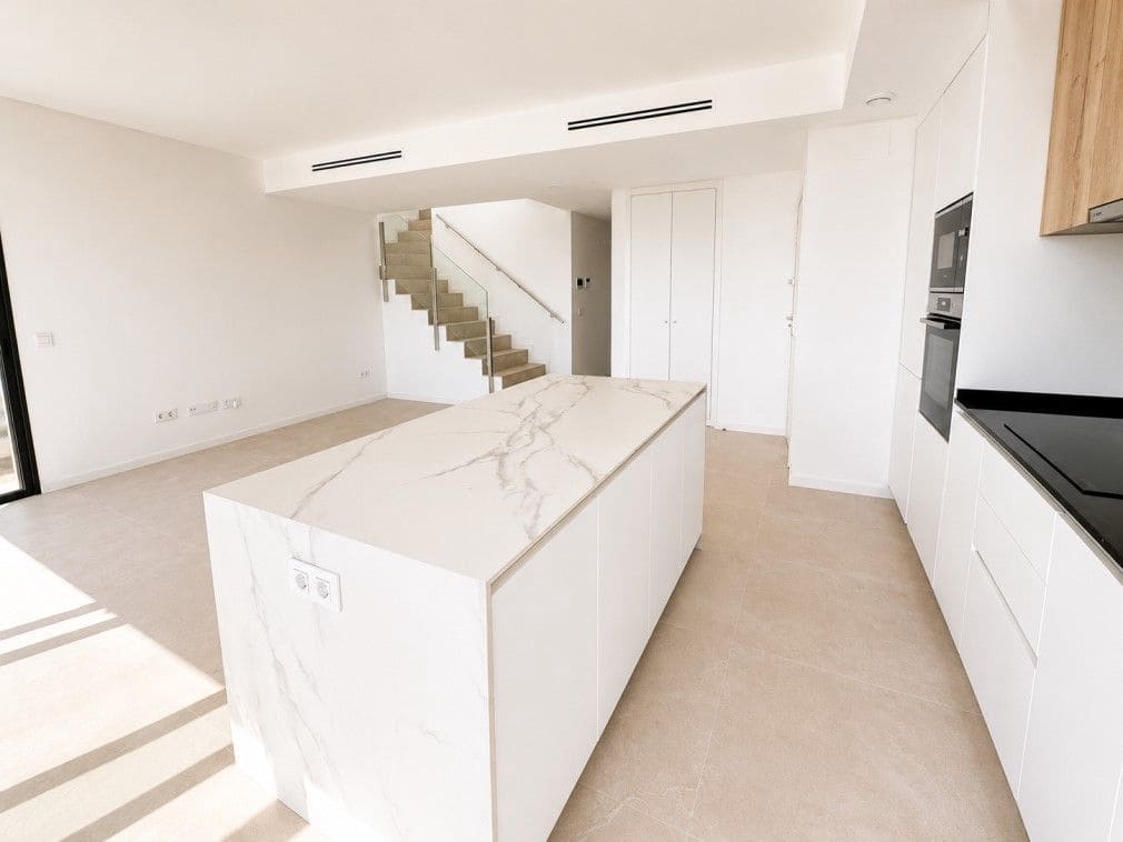 Apartamento de 3 habitaciones en Finestrat en venta con piscina garaje - 645.000 € (Ref: 10044465)