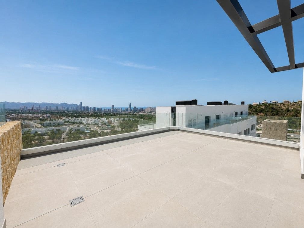 Apartamento de 3 habitaciones en Finestrat en venta con piscina garaje - 645.000 € (Ref: 10044465)