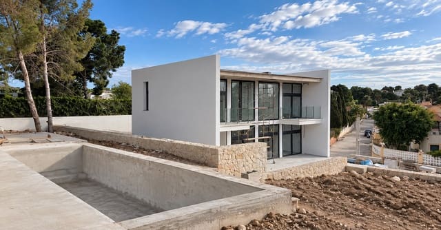 Chalet de 3 habitaciones en Calpe / Calp en venta con piscina garaje - 1.150.000 € (Ref: 10061277)