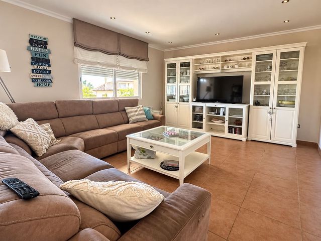 5 soveværelse Villa til salg i Altea med swimmingpool garage - € 619.900 (Ref: 10080456)