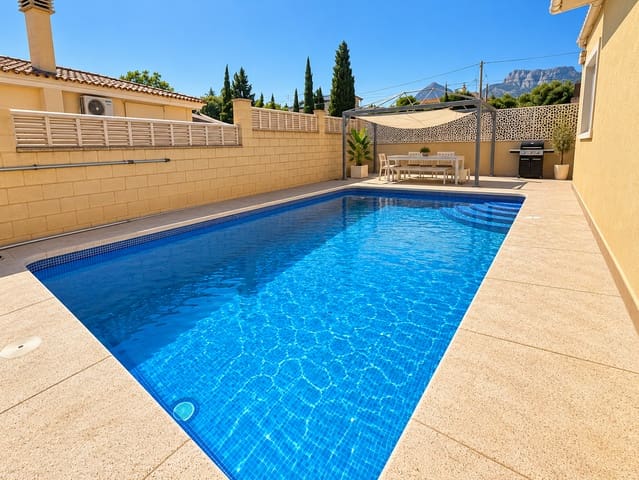 Chalet de 5 habitaciones en Altea en venta con piscina garaje - 649.900 € (Ref: 10080456)