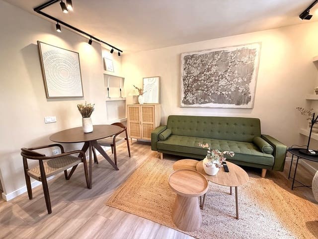 Apartamento de 2 habitaciones en Altea en alquiler con piscina garaje - 950 € (Ref: 10099663)