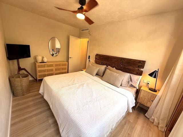 Apartamento de 2 habitaciones en Altea en alquiler con piscina garaje - 950 € (Ref: 10099663)