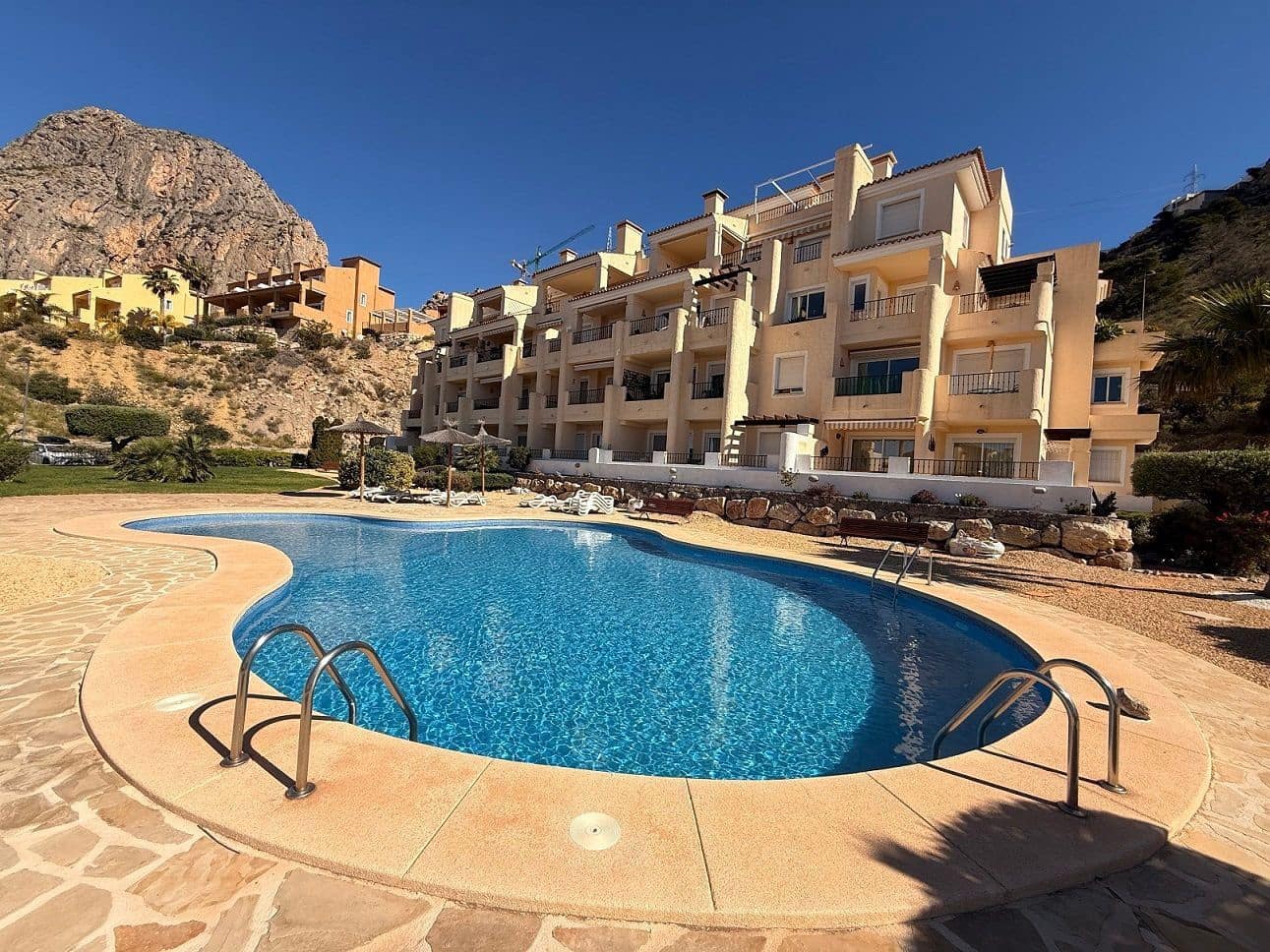 2 bedroom Apartment for holiday rental in Altea with pool garage - € 980 (Ref: 10132398)