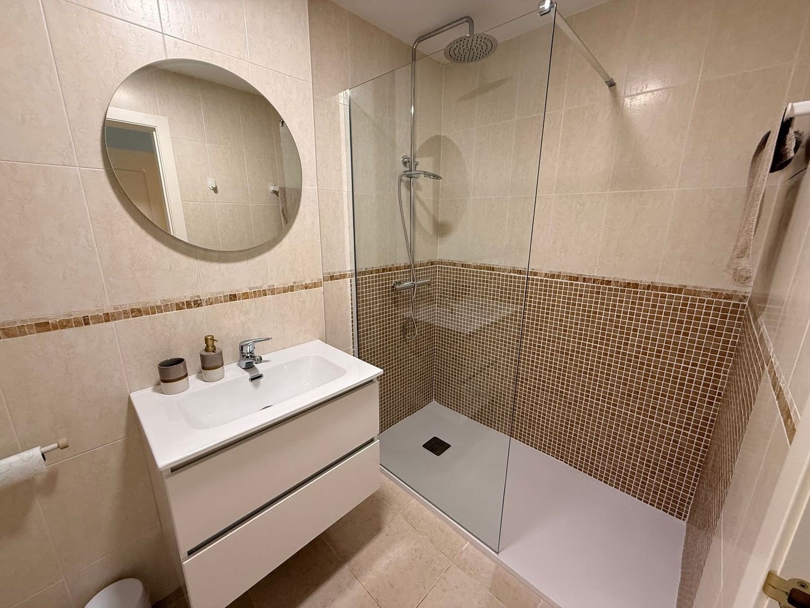 2 bedroom Apartment for holiday rental in Altea with pool garage - € 980 (Ref: 10132398)