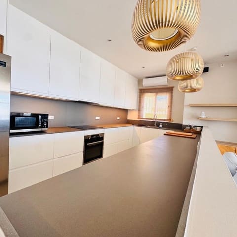 4 slaapkamer Villa te koop in El Campello met zwembad garage - € 1.195.000 (Ref: 10160970)
