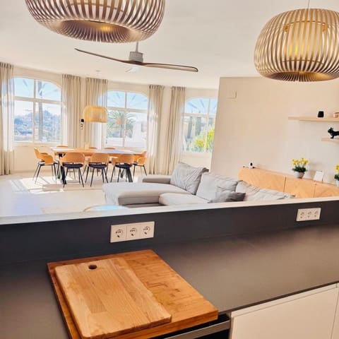 4 chambre Villa/Maison à vendre à El Campello avec piscine garage - 1 195 000 € (Ref: 10160970)