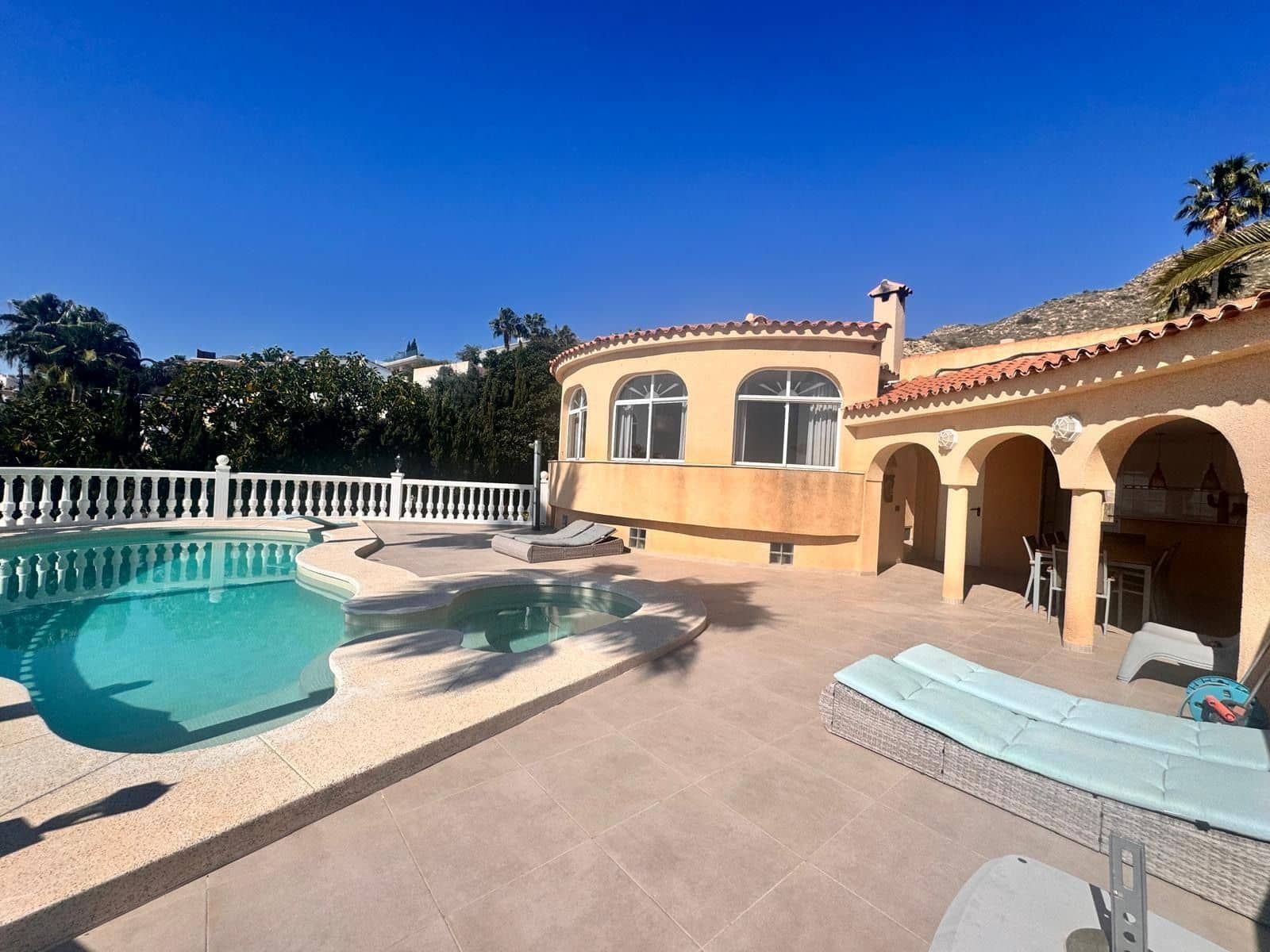 4 chambre Villa/Maison à vendre à El Campello avec piscine garage - 1 195 000 € (Ref: 10160970)