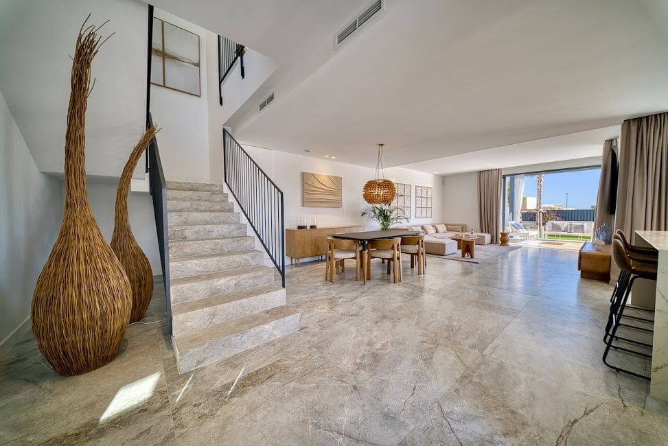 4 soveværelse Villa til salg i La Nucia med swimmingpool garage - € 1.186.000 (Ref: 10182491)