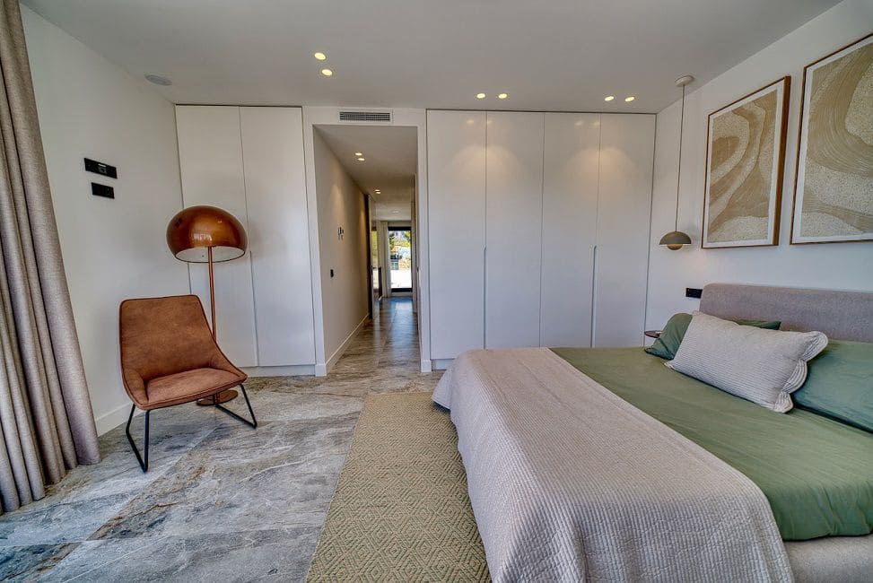 4 soveværelse Villa til salg i La Nucia med swimmingpool garage - € 1.186.000 (Ref: 10182491)