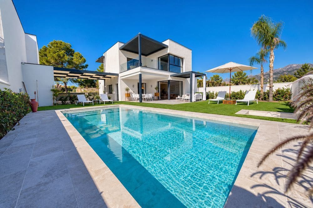 4 soveværelse Villa til salg i La Nucia med swimmingpool garage - € 1.186.000 (Ref: 10182491)
