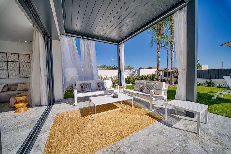 4 soveværelse Villa til salg i La Nucia med swimmingpool garage - € 1.186.000 (Ref: 10182491)