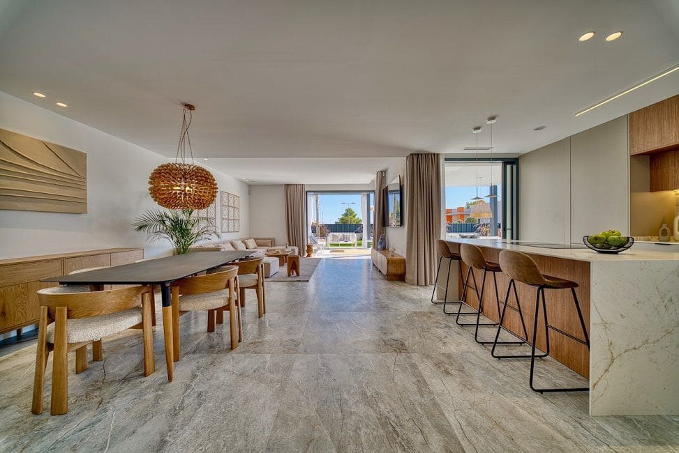 4 soveværelse Villa til salg i La Nucia med swimmingpool garage - € 1.186.000 (Ref: 10182491)