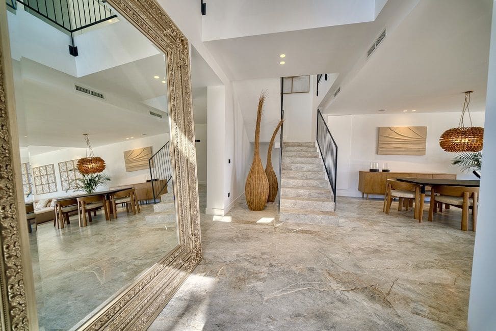4 soveværelse Villa til salg i La Nucia med swimmingpool garage - € 1.186.000 (Ref: 10182491)