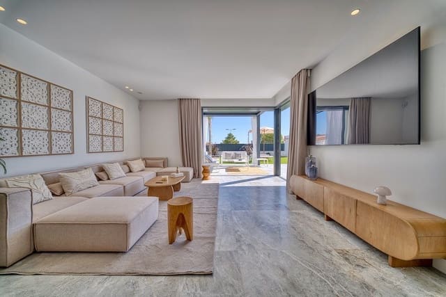 4 sypialnia Willa na sprzedaż w La Nucia z basenem garażem - 1 186 000 € (Ref: 10182491)