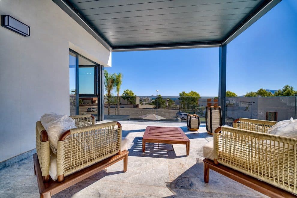 4 soveværelse Villa til salg i La Nucia med swimmingpool garage - € 1.186.000 (Ref: 10182491)