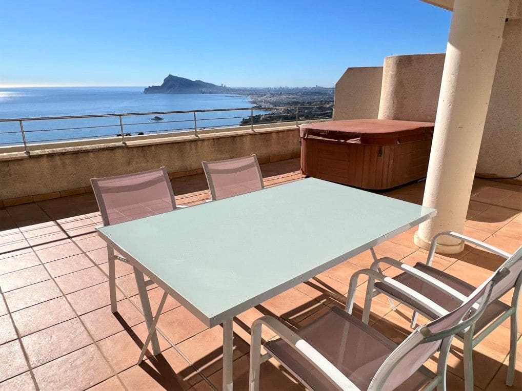 2 soveværelse Lejlighed til leje i Altea med swimmingpool garage - € 1.600 (Ref: 2298552)
