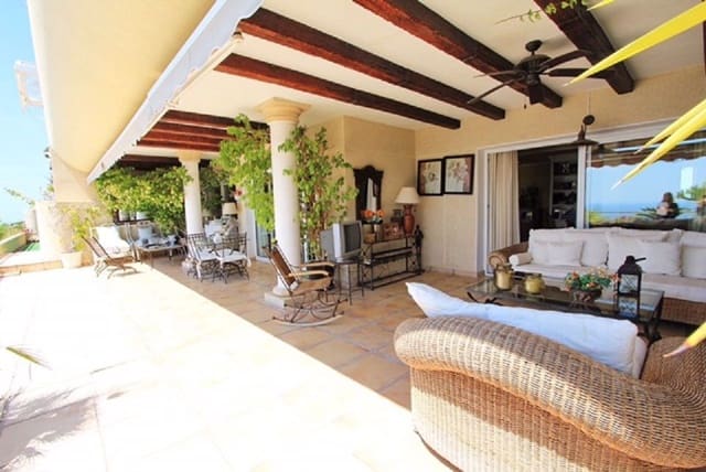 4 soveværelse Lejlighed til leje i Altea med swimmingpool garage - € 3.000 (Ref: 3474208)