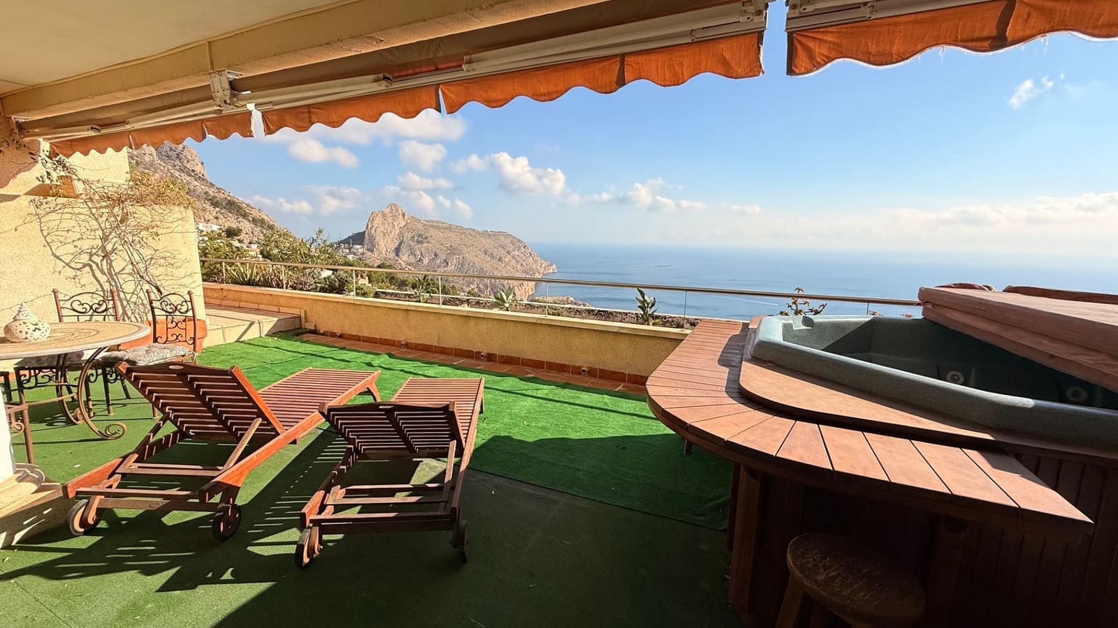 4 bedroom Apartment for rent in Altea with pool garage - € 2,600 (Ref: 3474208)