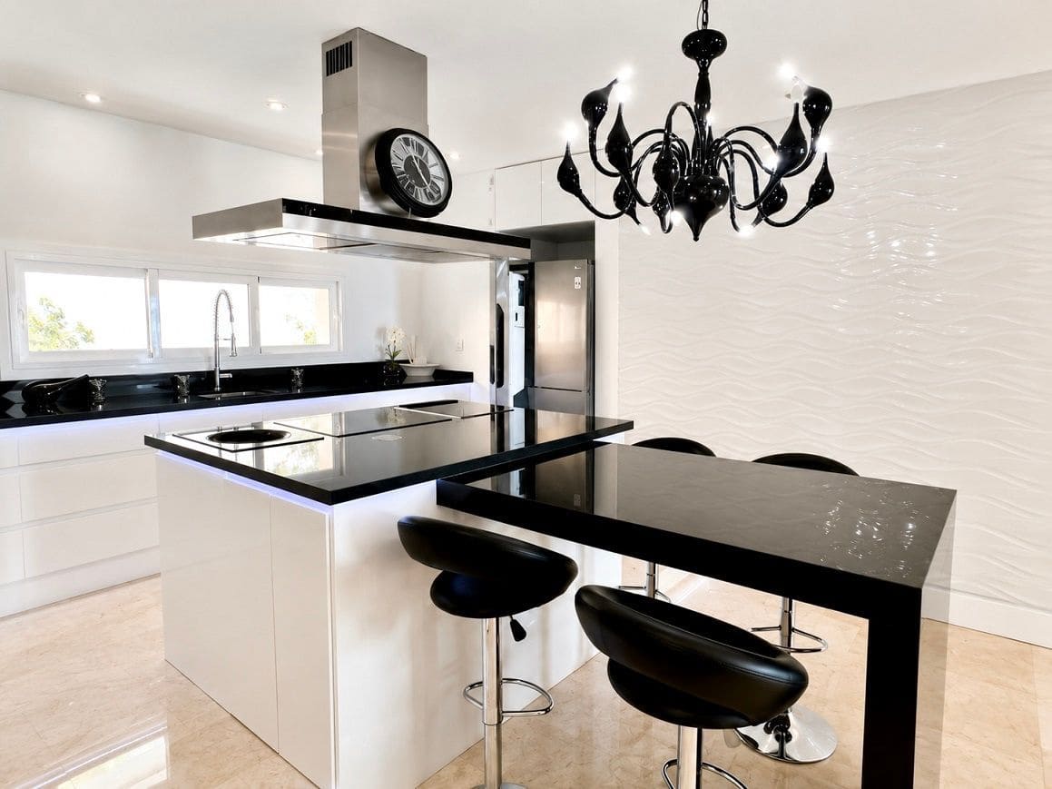 Apartamento de 4 habitaciones en Altea en venta con piscina garaje - 750.000 € (Ref: 3679607)