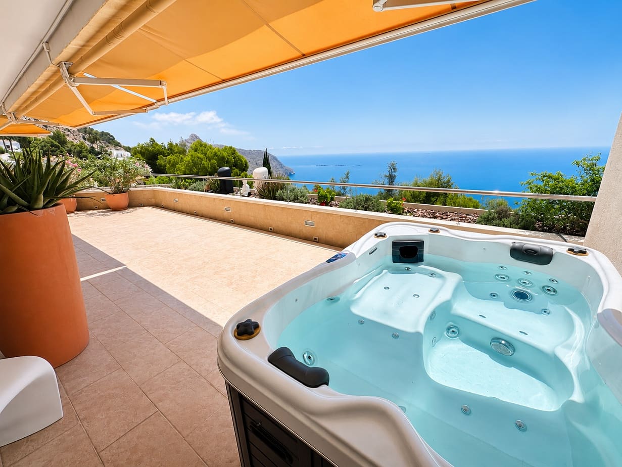 4 bedroom Apartment for sale in Altea with pool garage - € 780,000 (Ref: 3679607)