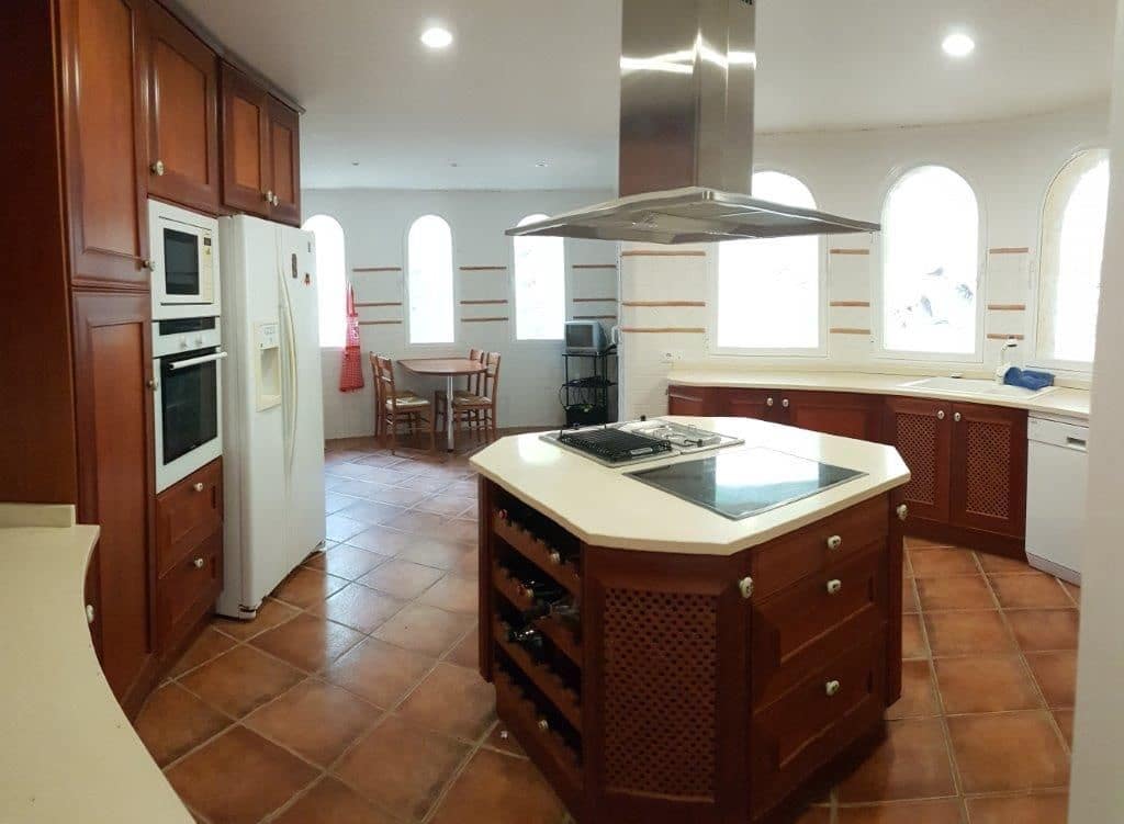 4 slaapkamer Villa te huur in Altea met zwembad garage - € 3.900 (Ref: 4044051)
