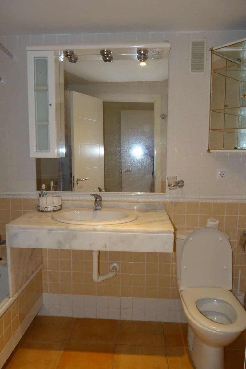 2 bedroom Apartment for rent in Altea with pool garage - € 1,100 (Ref: 4172979)