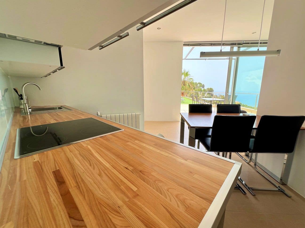 6 bedroom Villa for sale in Altea with pool garage - € 1,799,000 (Ref: 4699280)