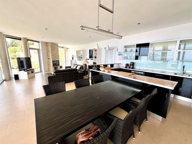 6 sypialnia Willa na sprzedaż w Altea z basenem garażem - 1 799 000 € (Ref: 4699280)