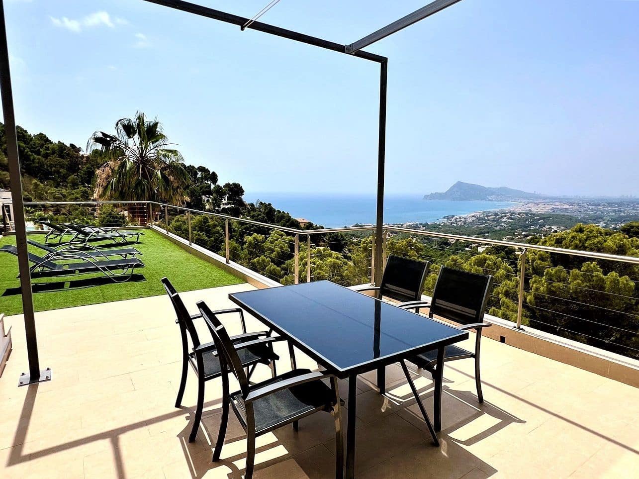 6 bedroom Villa for sale in Altea with pool garage - € 1,799,000 (Ref: 4699280)