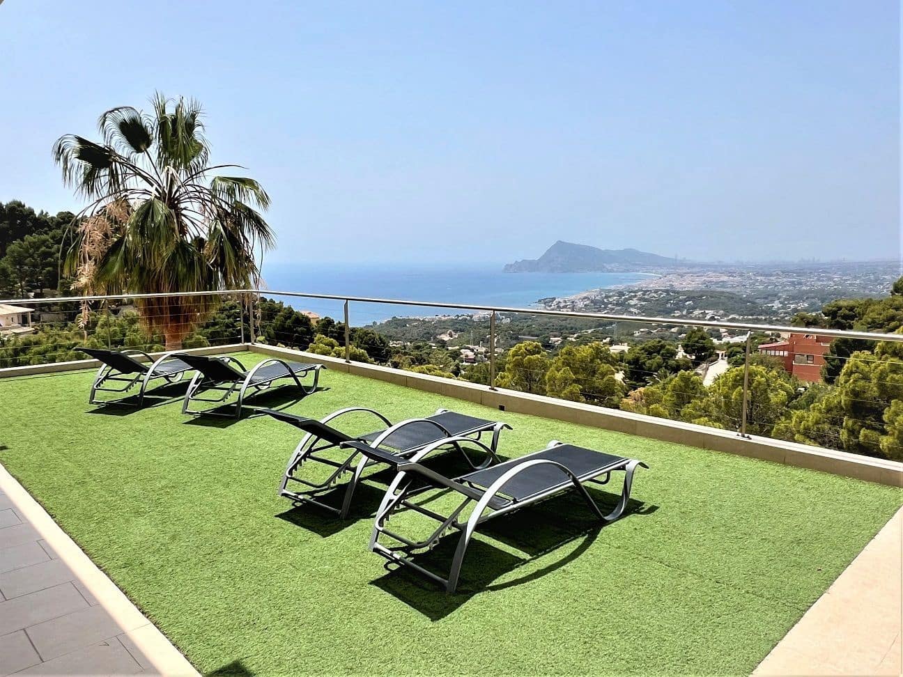 6 bedroom Villa for sale in Altea with pool garage - € 1,799,000 (Ref: 4699280)