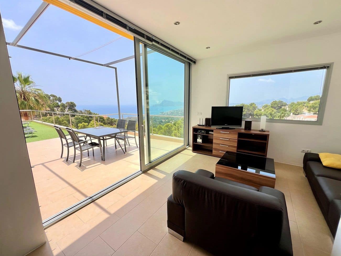 6 bedroom Villa for sale in Altea with pool garage - € 1,799,000 (Ref: 4699280)