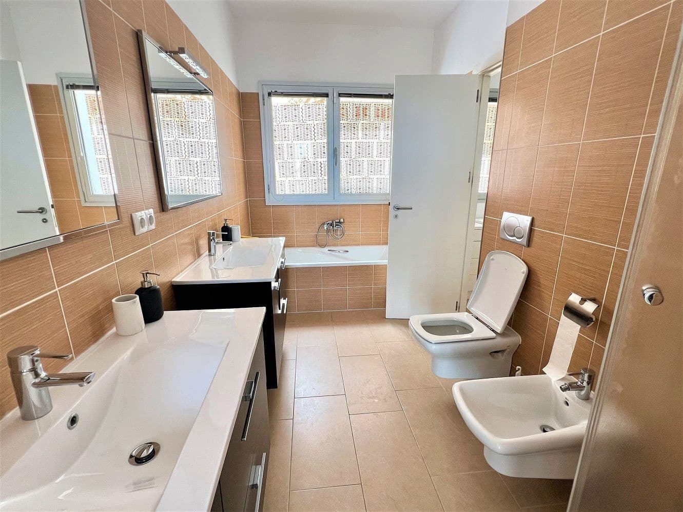 6 bedroom Villa for sale in Altea with pool garage - € 1,799,000 (Ref: 4699280)