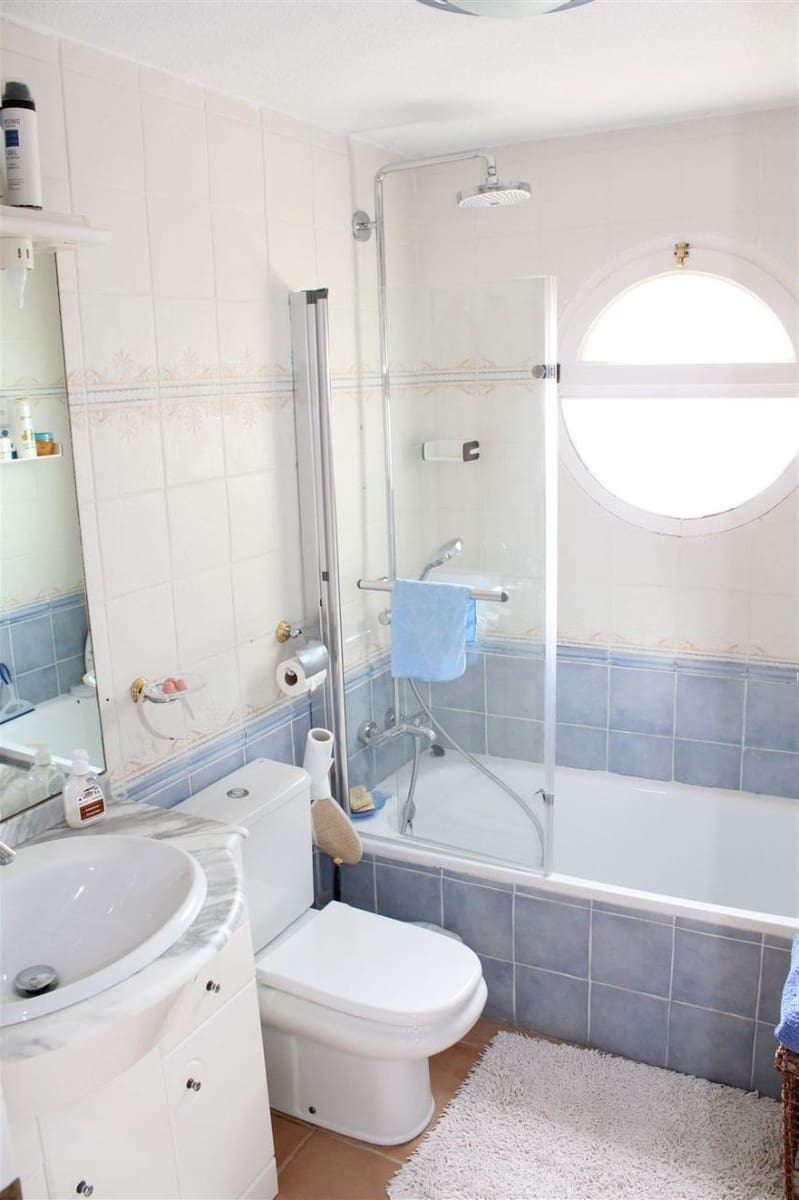 3 bedroom Villa for sale in Altea with pool garage - € 850,000 (Ref: 4701303)