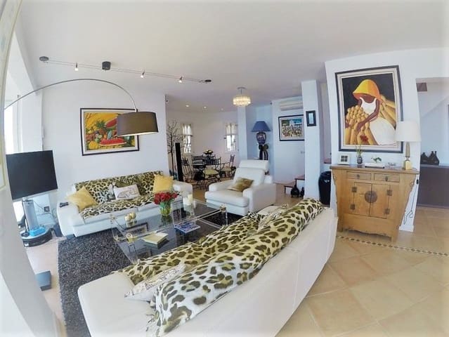 3 quarto Moradia para venda em Altea com piscina garagem - 850 000 € (Ref: 4701303)