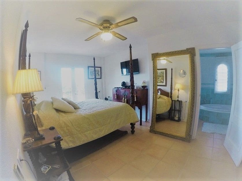 3 bedroom Villa for sale in Altea with pool garage - € 850,000 (Ref: 4701303)