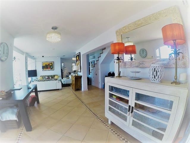 3 quarto Moradia para venda em Altea com piscina garagem - 850 000 € (Ref: 4701303)