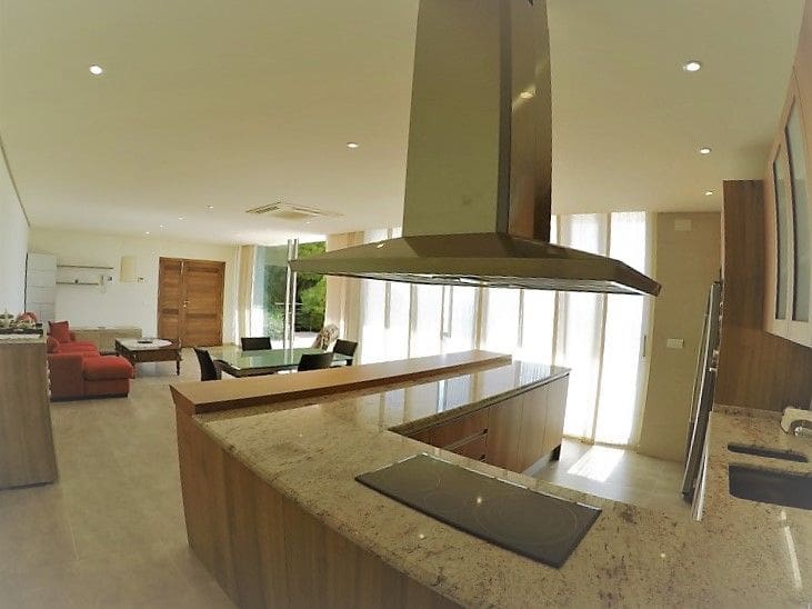 4 bedroom Villa for sale in Altea with pool garage - € 1,300,000 (Ref: 4823413)