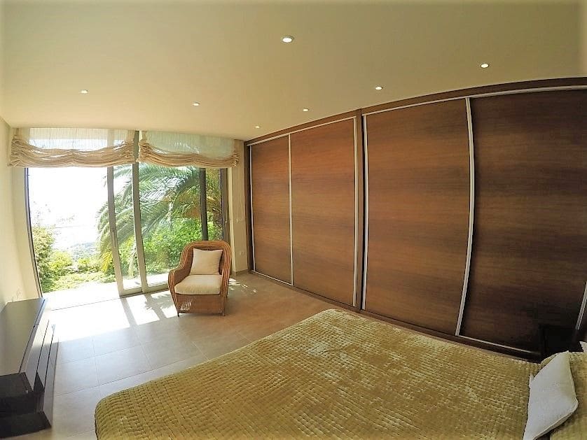 4 bedroom Villa for sale in Altea with pool garage - € 1,300,000 (Ref: 4823413)