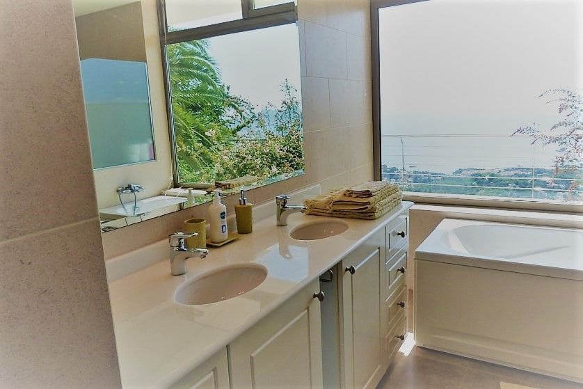 4 bedroom Villa for sale in Altea with pool garage - € 1,300,000 (Ref: 4823413)