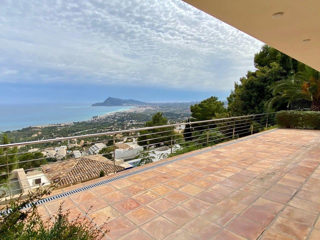4 bedroom Villa for sale in Altea with pool garage - € 1,300,000 (Ref: 4823413)